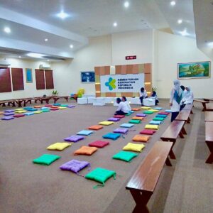 Sewa bantalan warna warni untuk event