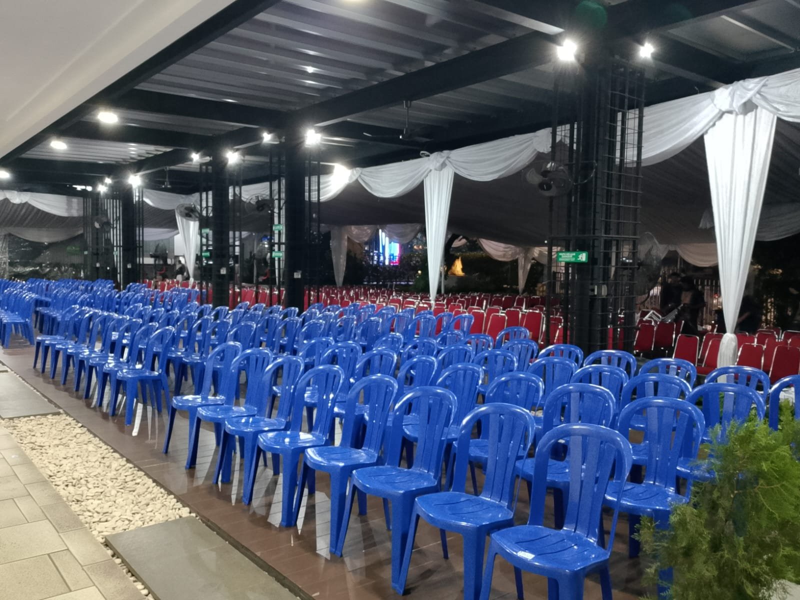 sewa kursi plastik